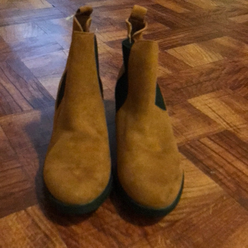 💥H&M Camel & Black  Color Booties💥